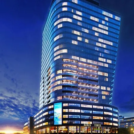 Hanza Tower Sunny 22 & Pool & Sauna & Jacuzzi Appartement *